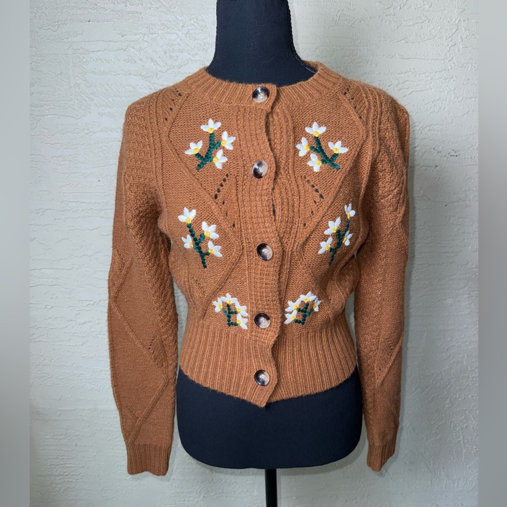 Lucca Daisy Embroidered Cardigan XS Cottagecore Coquette Floral Knit - Picture 4 of 7